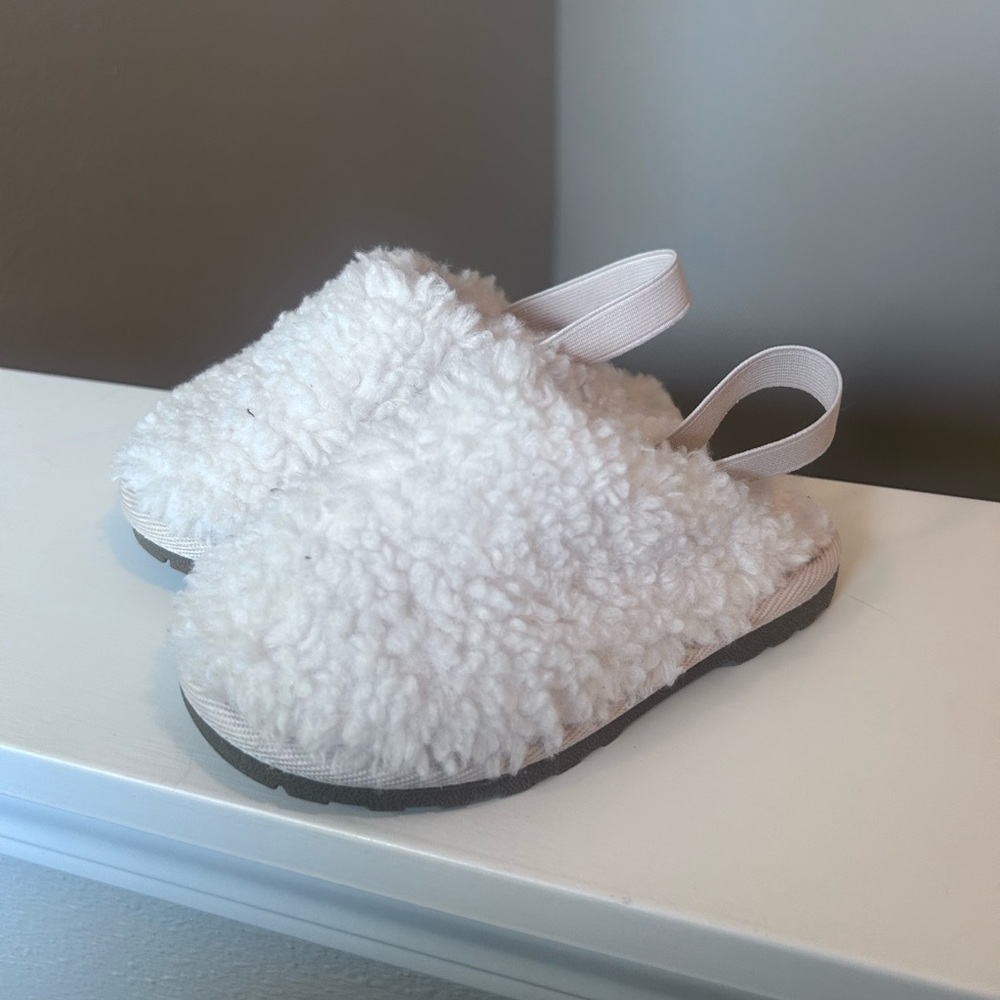 Cozy White Toddler Fuzzy Slippers